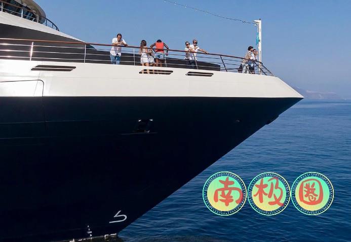 環(huán)球領(lǐng)航者號五星郵輪~2021下水新船~穿越南極圈+南極過大年+南極6天深度體驗~三餐+酒水+茶點+WIFI+小費一價全含~雙人陽臺房~贈送沖鋒衣